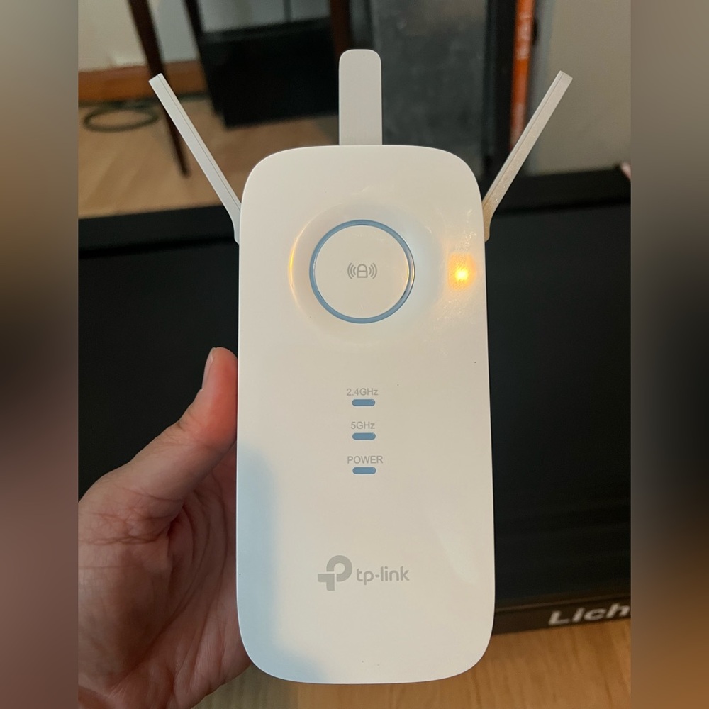 TP-Link White Dual-Band Wi-Fi Extender